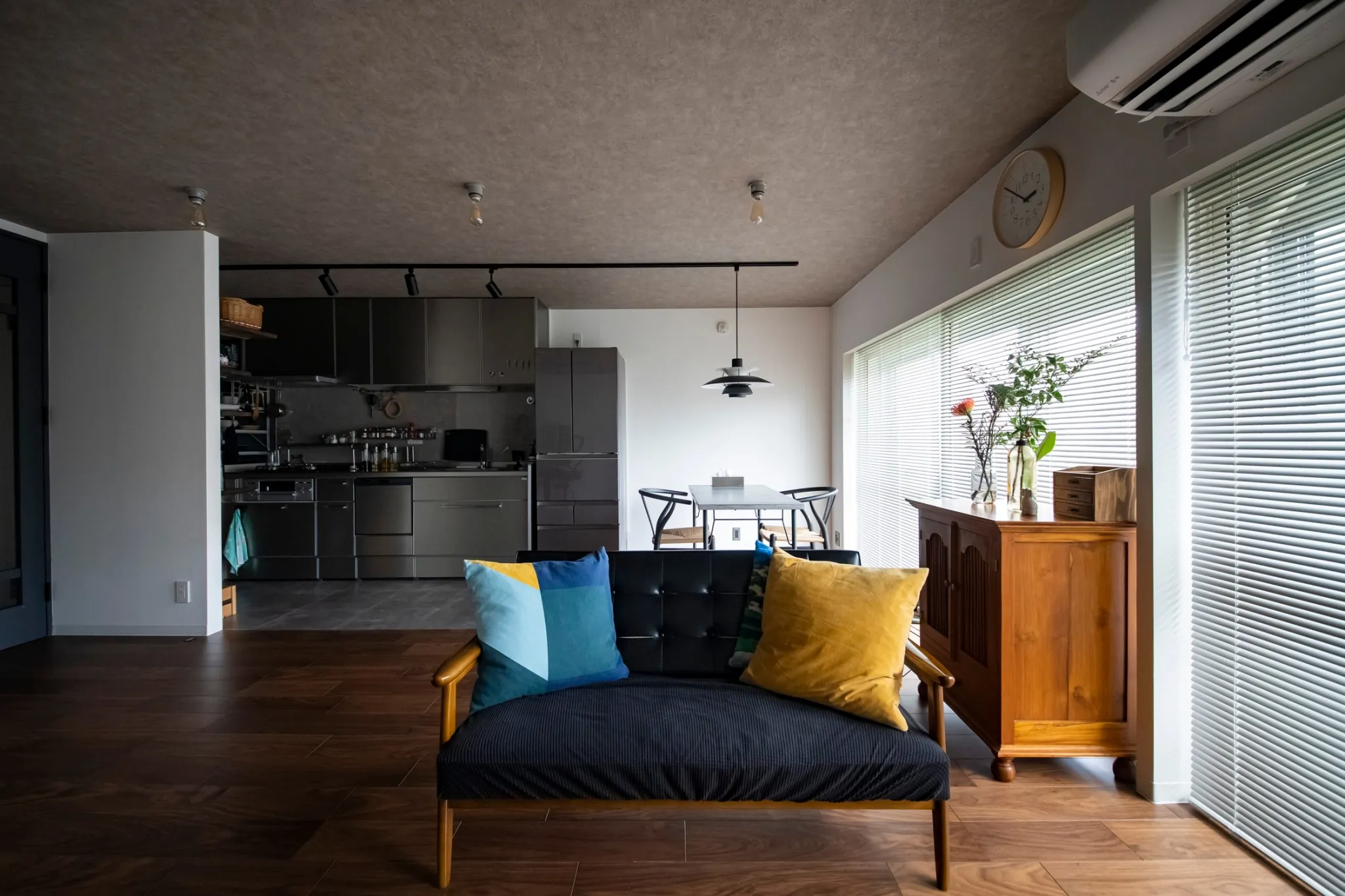 スタイリッシュなかっこよさを追求したマンションフルリノベーシ...